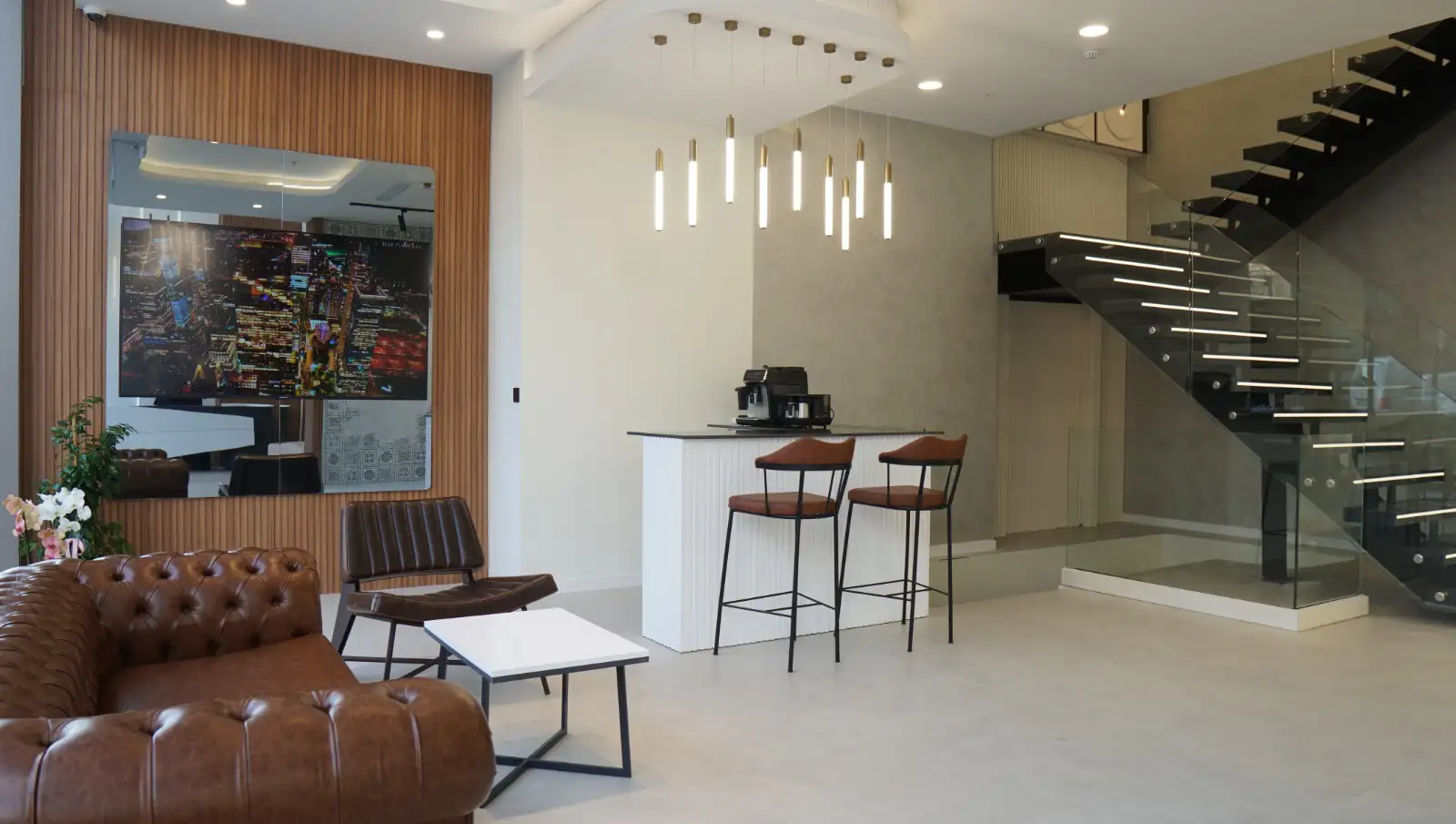 İstanbul'da kaliteli diş tedavisi ve estetik hizmetleri veren R Smile Dental Clinic iç mekanı