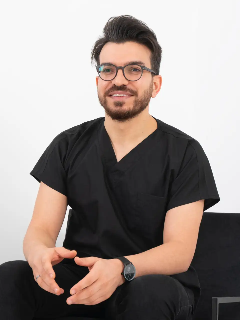 R Smile Dental Clinic ile yapılan diş çekimi öncesi ve sonrası hasta fotoğrafı